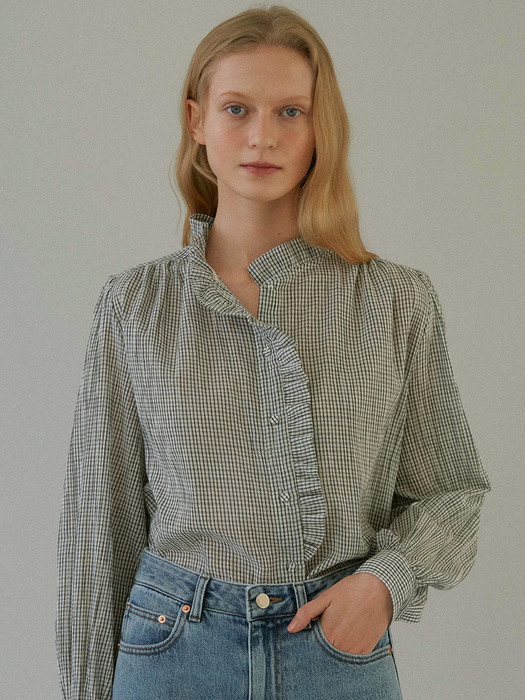 ruffle blouse (black check)