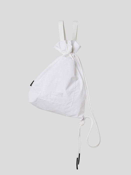 no.296 (white gym bag)