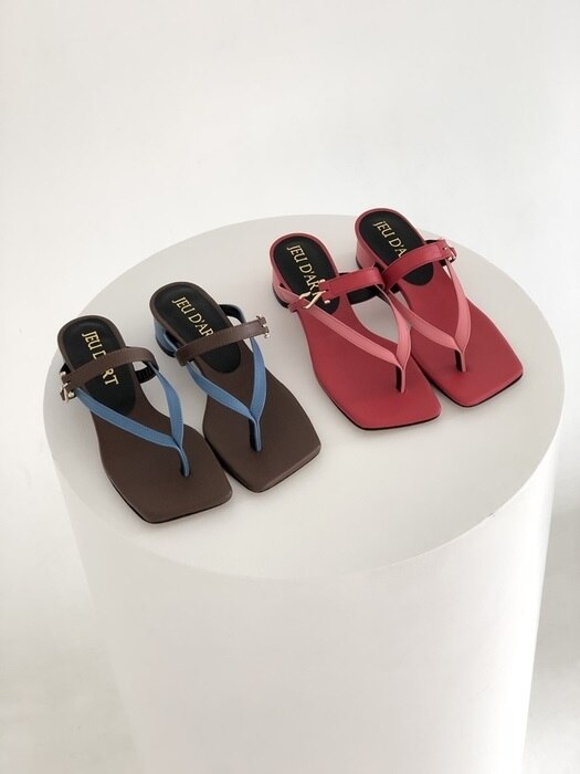 apple flip flop flat mules red