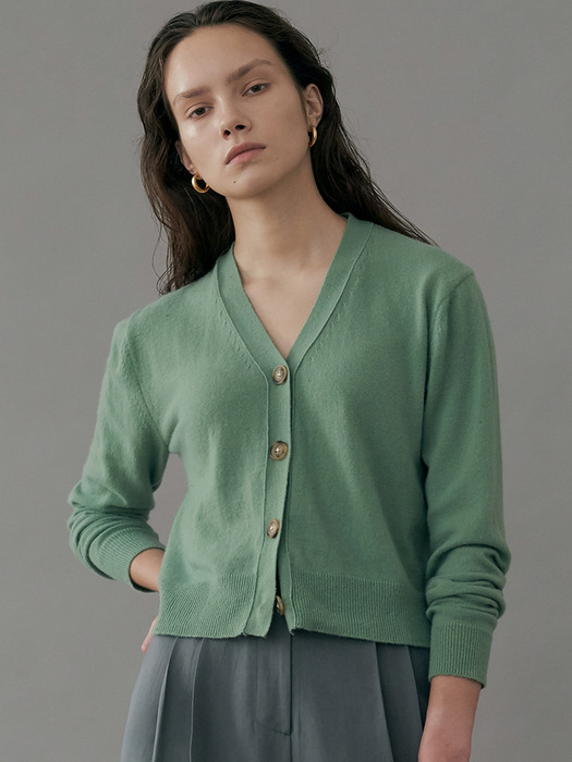 Soft V-Neck Wool Crop Knit Cardigan / Green