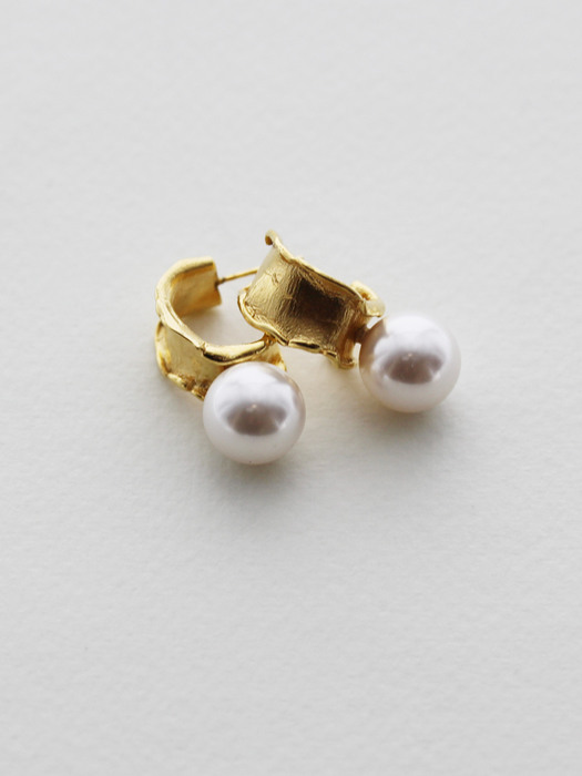 Texture bold pearl hoop earring (gold)