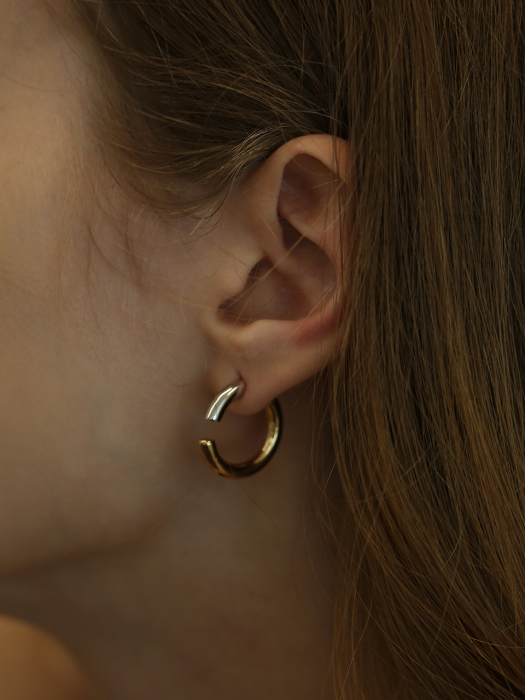 two-tone round earring E007