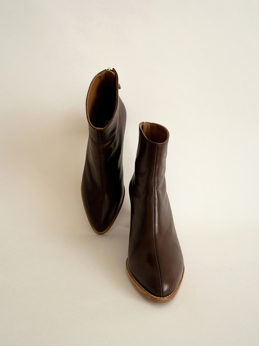 [FW20 ESSENTIAL] 세실 Cecil Italian Leather Ankle Boots Dark Brown