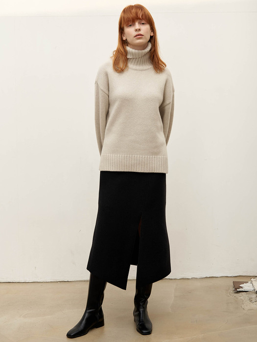 Diagonal wool skirt - Black