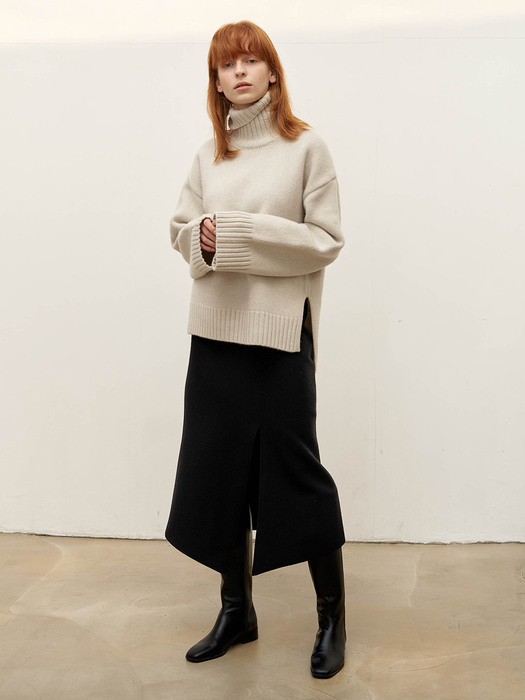 Diagonal wool skirt - Black