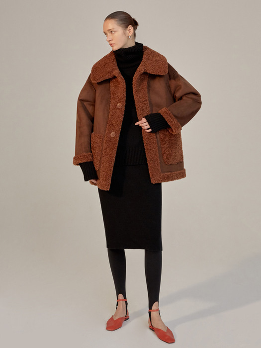 FW20 VECCA REVERSIBLE SHEARING MUSTANG JACKET - BROWN