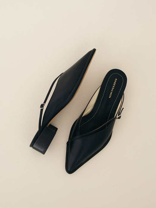 Leather Point toe Mules Black