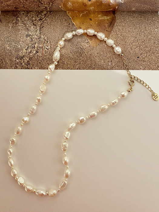 cookie pearl necklace