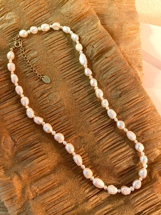 cookie pearl necklace