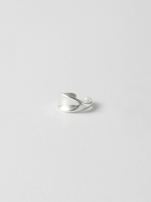 Silver Concave Earcuff