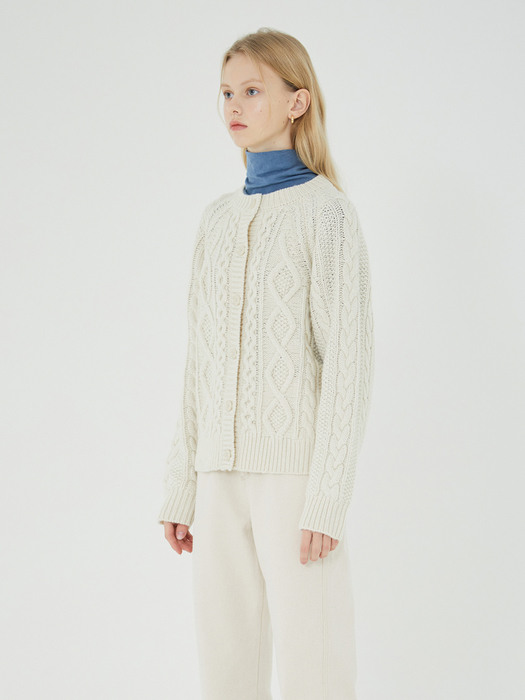 MARITHE W CABLE CARDIGAN oatmeal