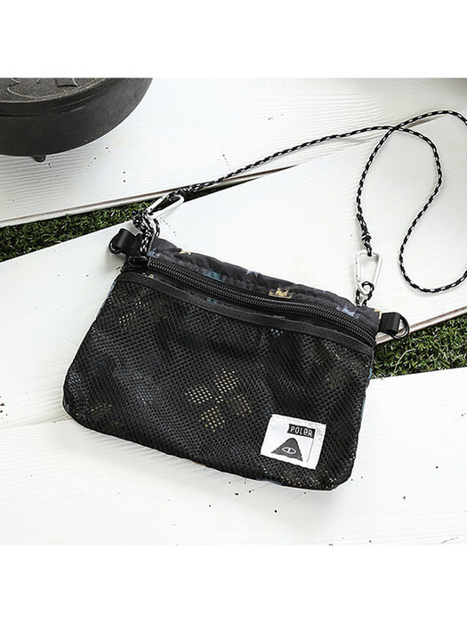 POUCH WITH MESH / BLACK