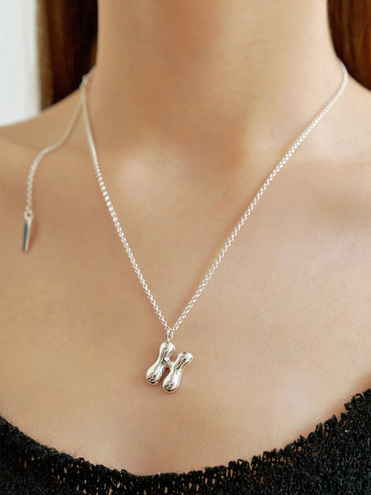 Flow Initial Necklace (classic chain)