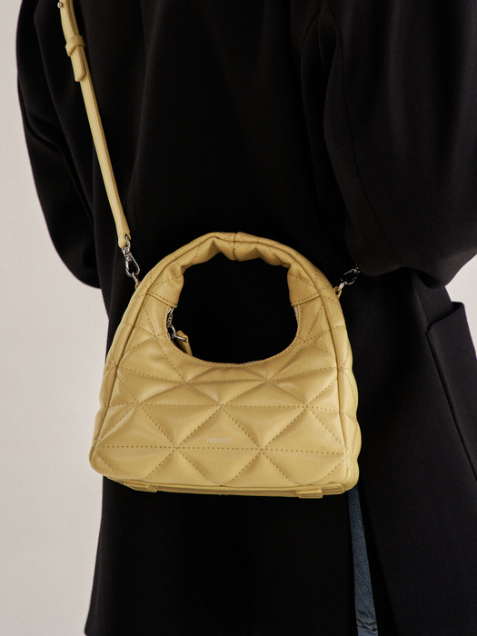 [단독]QUILTED MINI TOTE BAG