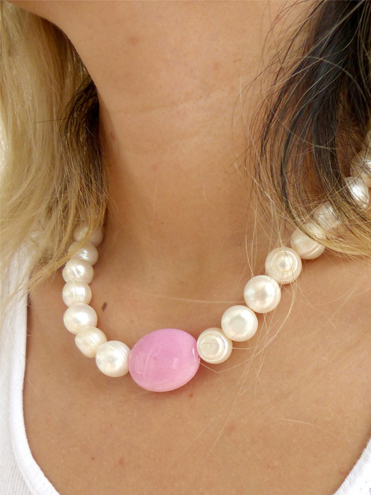 Pink Pink Jamstone & Pearl Necklace