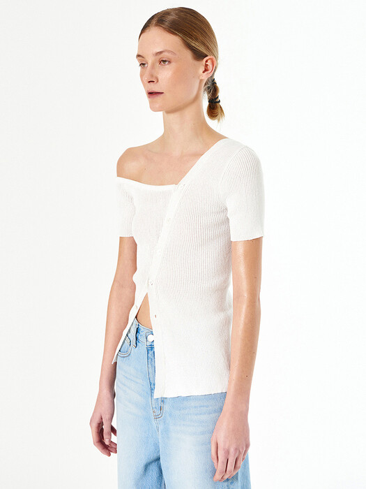 ONE OFF SHOULDER HALF KNIT (white)