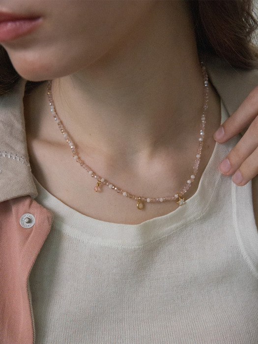 Shiny peach crystal necklace