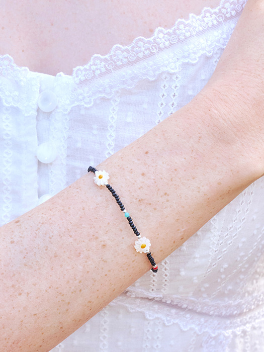 daisy bijou bracelet