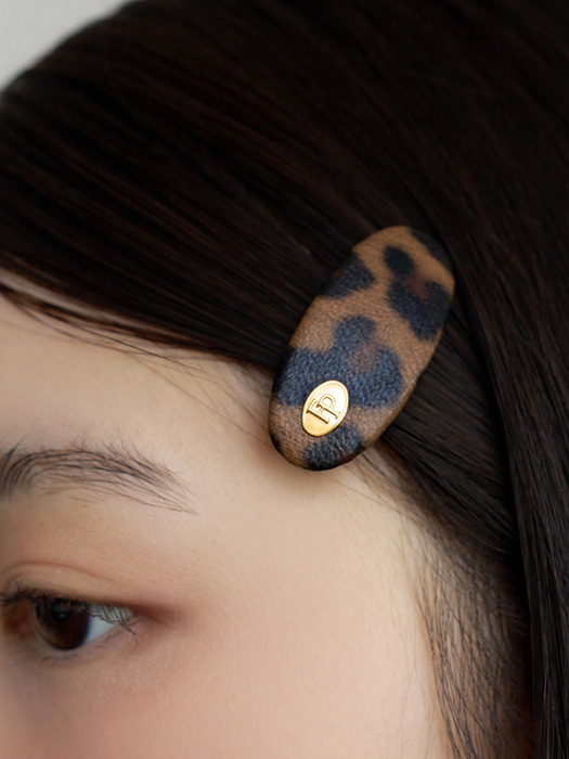 oval leopard hair pin