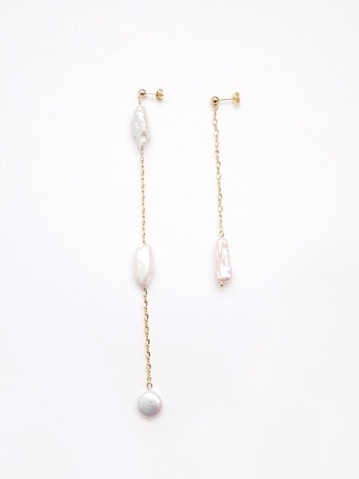 Melting Candle Pearl Earring