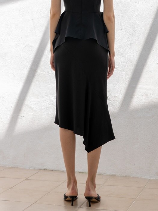 Asymmetric Skirt_Black