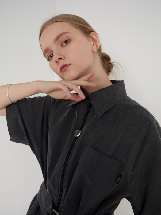 panel&tuck belted shirtdress_charcoal