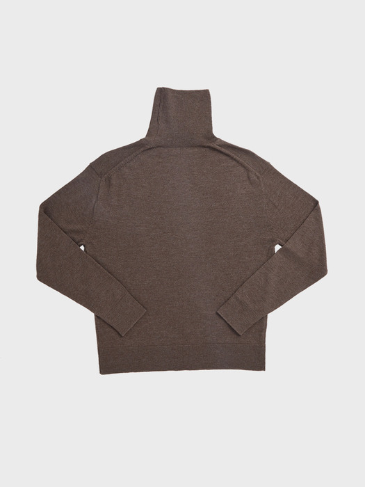 MERINO WOOL TURTLENECK KNIT [OAK]