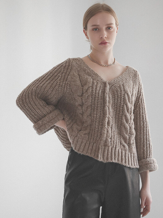 Cable Chunky knit top