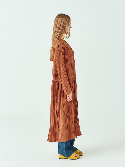 Pleats Overfit Maxi Dress in Brown