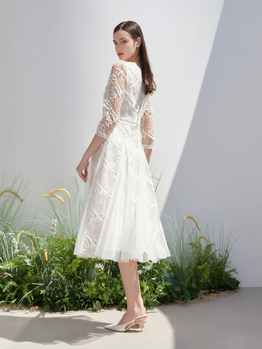 MILKY / Flower Embroidery Applique Lace Dress(ivory)