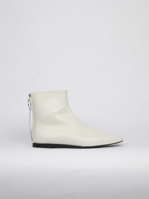 Bella Flat Ankle Boots Off-White