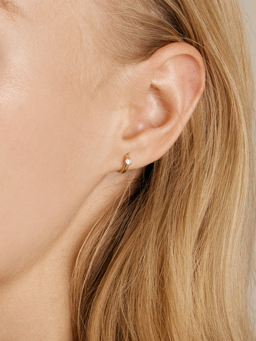 Bezel Stone Onetouch Earrings (14K Gold) #P25