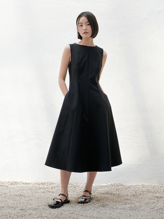 Sleeveless Flare Dress_Black