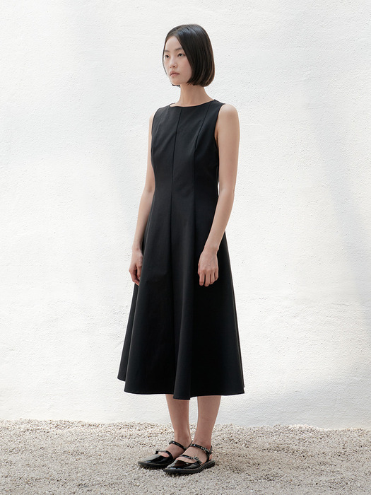 Sleeveless Flare Dress_Black