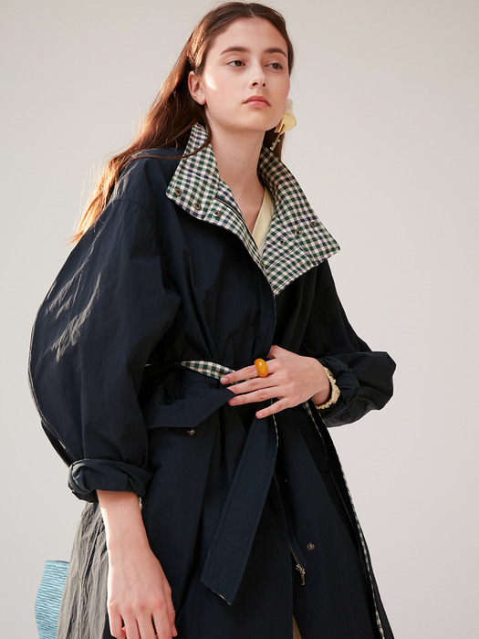 CHECK POINTED VOLUME COAT - NAVY