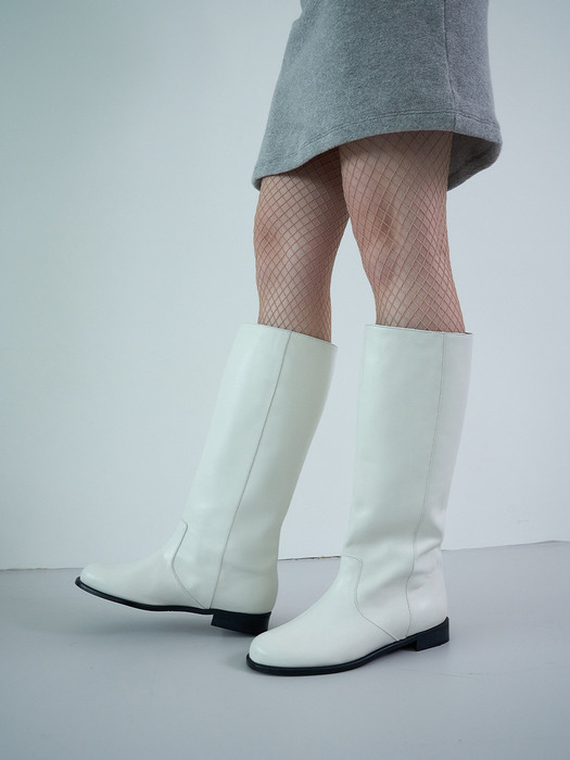 round long boots (white) 