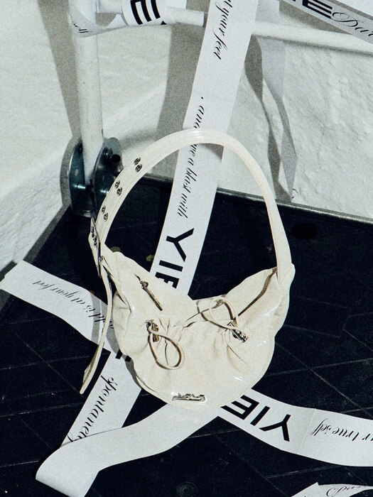 Y.12 Sasha Draw String Mini Buckle Bag / IVORY