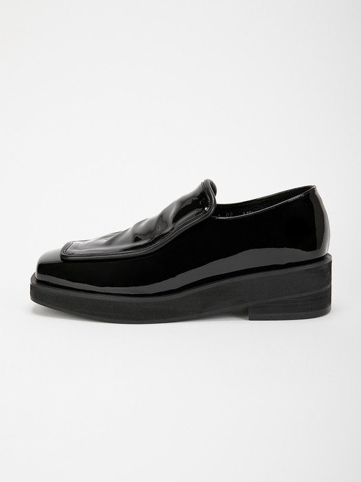 0 TO 100 LOAFER_GLOSSY BLACK