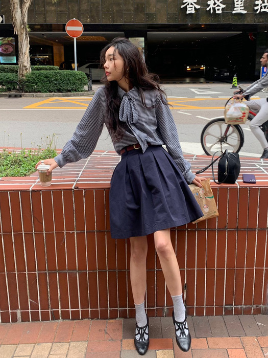 FRIULI Stitch point tucked skirt (Beige/Black/Navy)