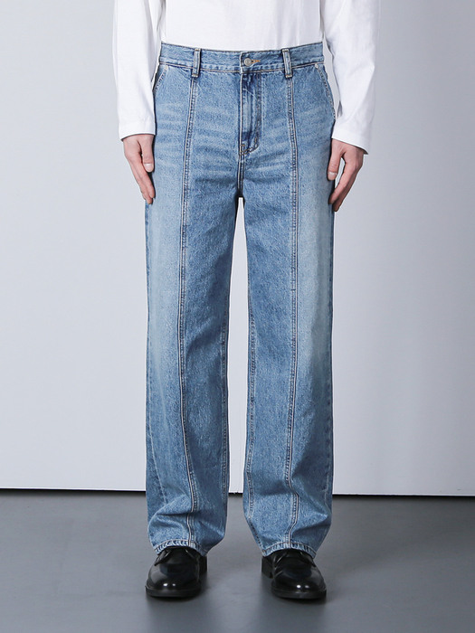 RELAXED FIT FRONT SEAM WASHED DENIM