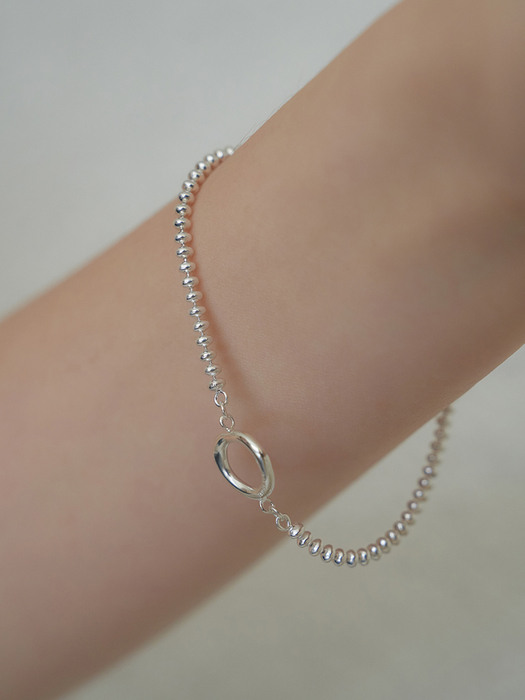 oval chain bracelet