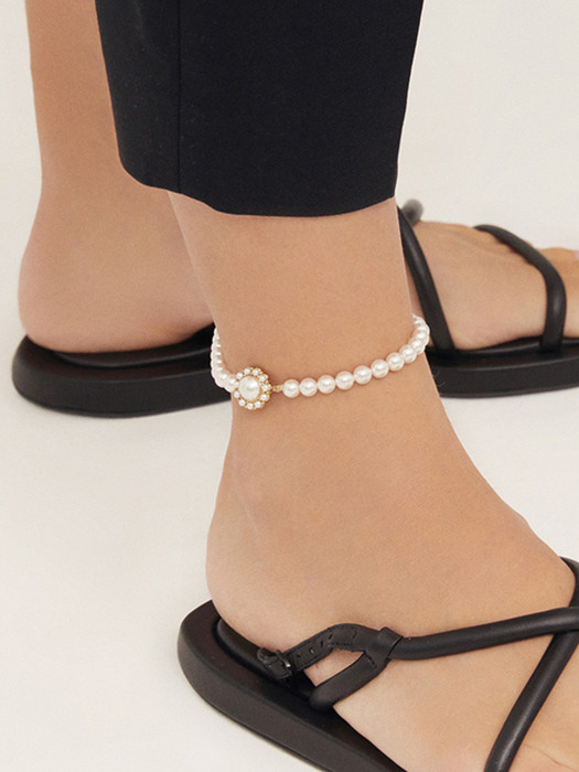 Tundra pearl anklet