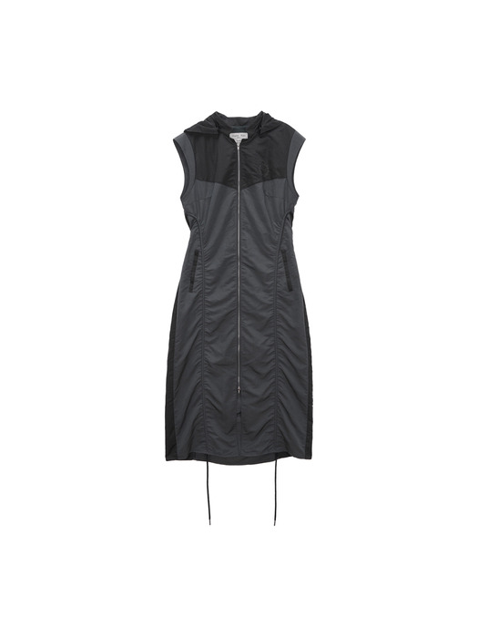 SHIRRING SLEEVELESS ZIP UP DRESS IN CHARCOAL