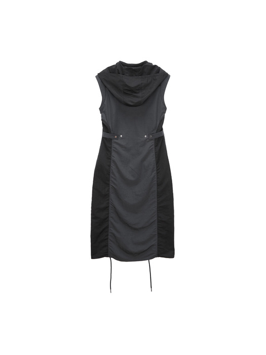 SHIRRING SLEEVELESS ZIP UP DRESS IN CHARCOAL