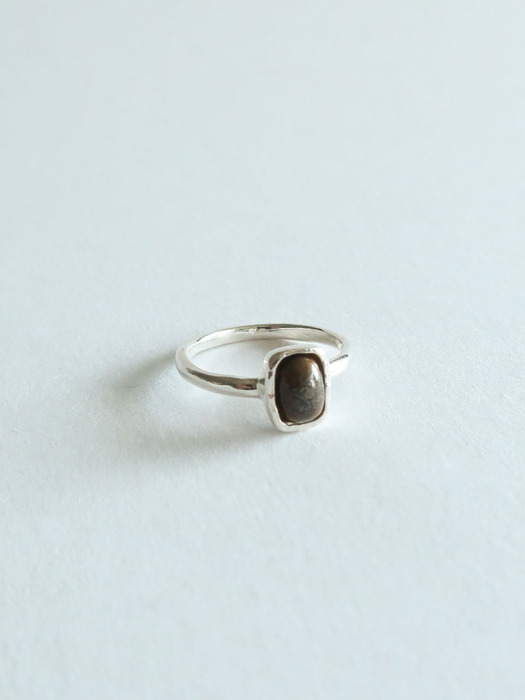 Square pebble ring [DOL wood 03]