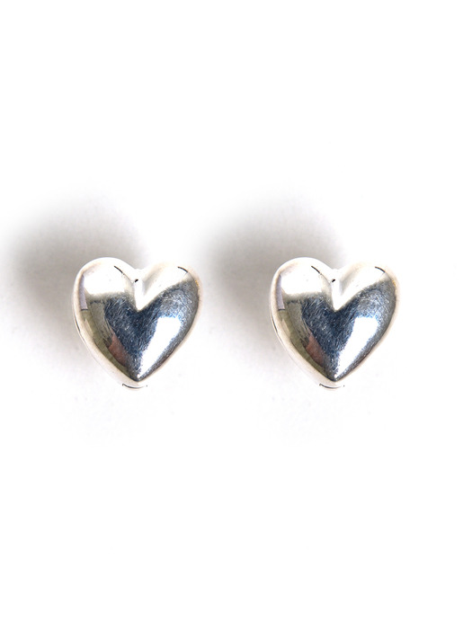 CKE103 Volume Heart One-Touch Earrings