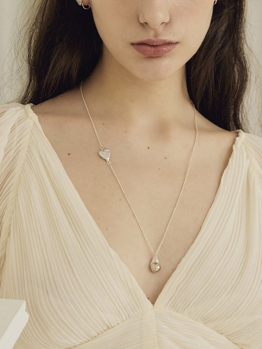 Kyo Heart Pearl Baroque Long Necklace