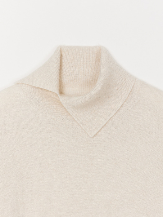 Cashmere 100% Lei Turtleneck Pullover (Chalk Ivory)