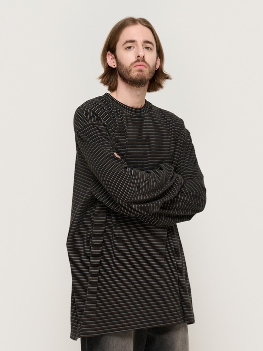 LINE NAPPING STRIPE LONG SLEEVE TEE (BLACK)