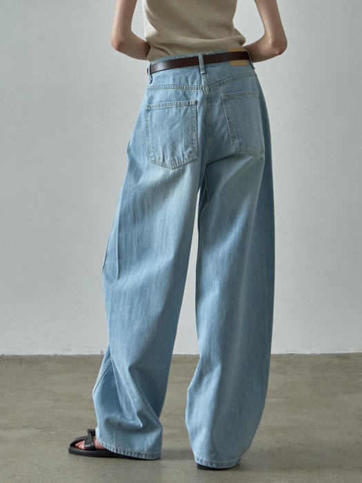 Wide Tapered Denim - Light Indigo - Image 3